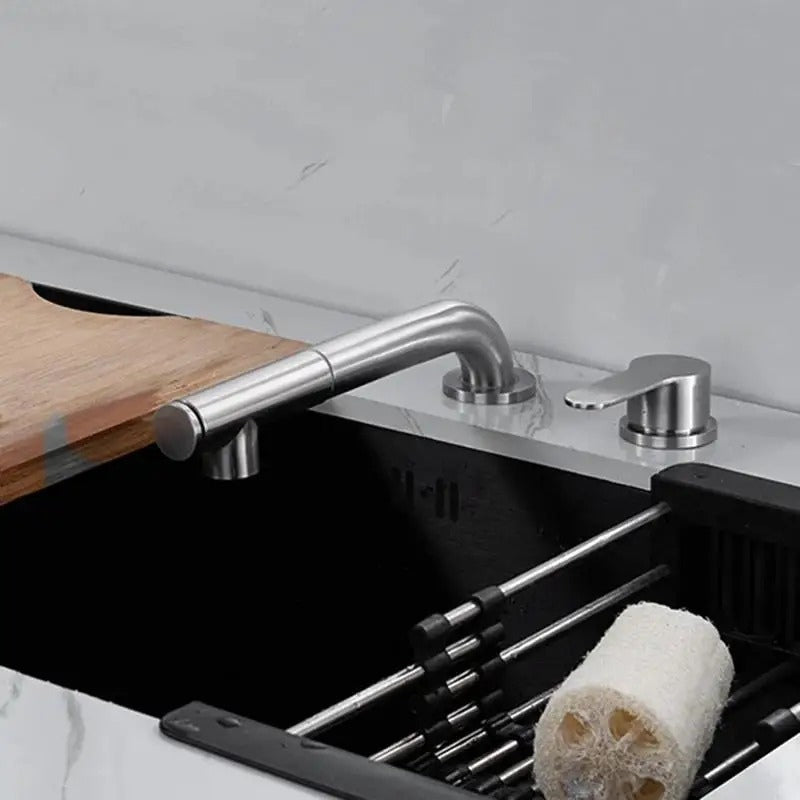 robinet-cuisine-escamotable-sous-fenetre-douchette-noir
