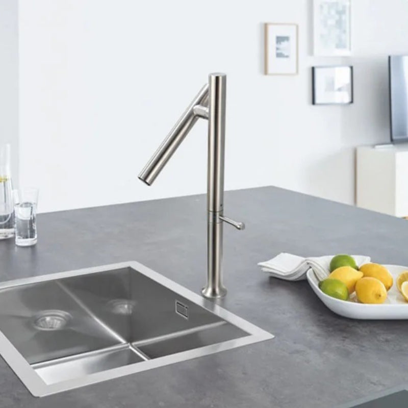 robinet-cuisine-moderne-gris-metal
